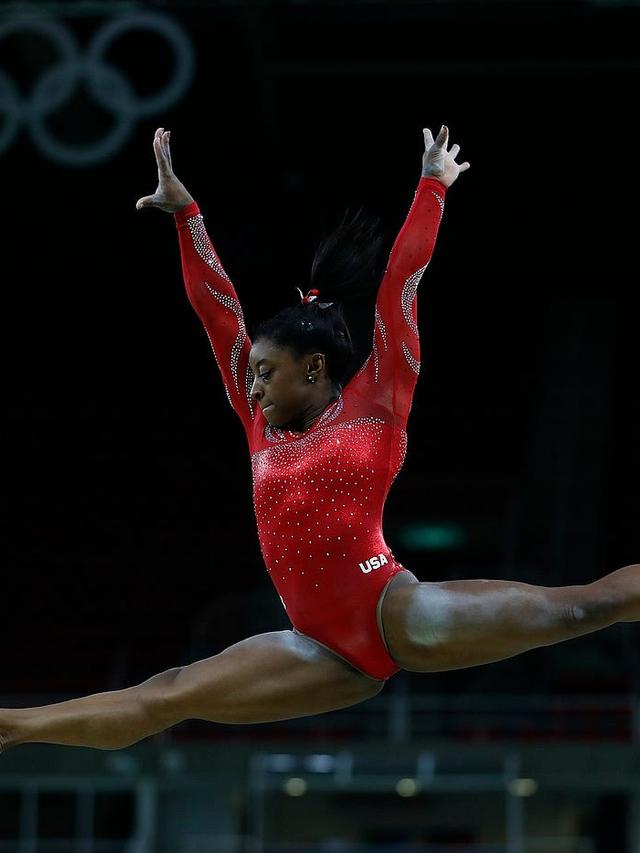 Simone Biles: Gymnastics Wizardry