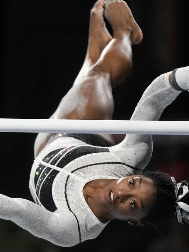 Simone Biles: The Art of Perfection