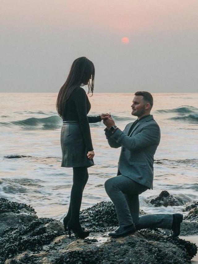 Top 4 Signs Plan Out The Most Romantic Proposals