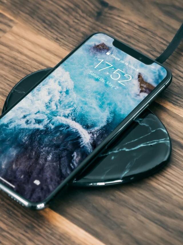 Top Phones with Wireless Charging